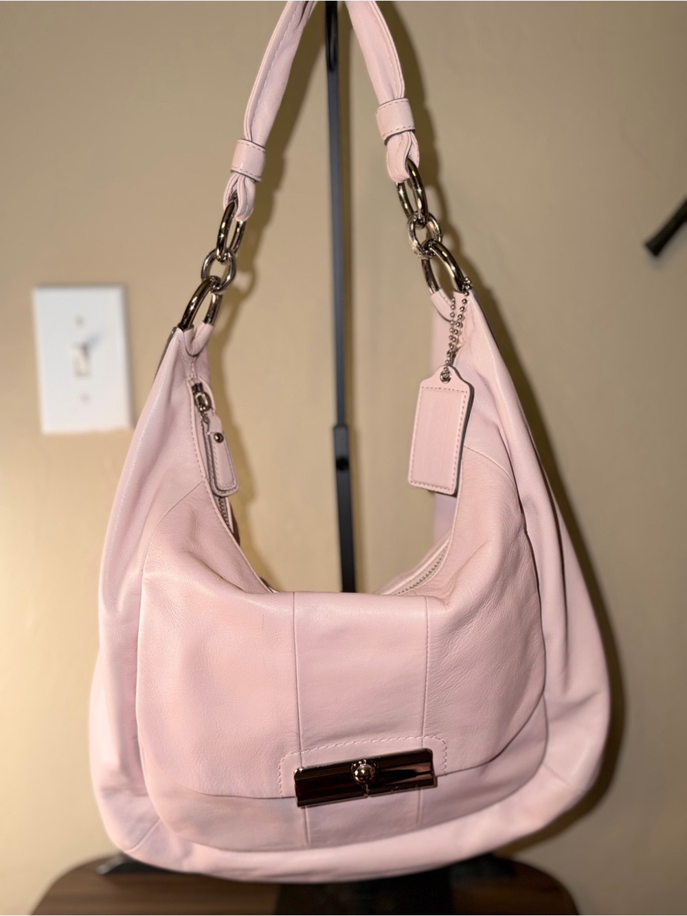 Coach 16787 Soft Pale Pink Leather Shoulder Bag with Chain Detail - Picture 3 of 15